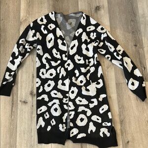 Black and White Women's Sweater